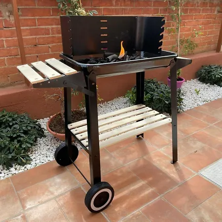 Confortevole Stanza Privata In Grazioso Con Giardino Cagliari