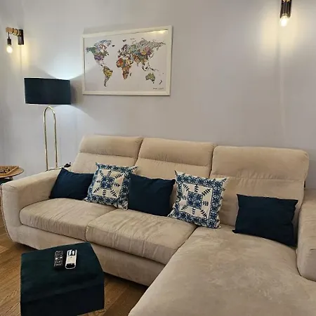Confortevole Stanza Privata In Grazioso Con Giardino Cagliari