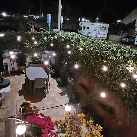Homestay Confortevole Stanza Privata In Grazioso Con Giardino
